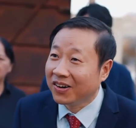 Si Malang Bangkit dengan Elegan