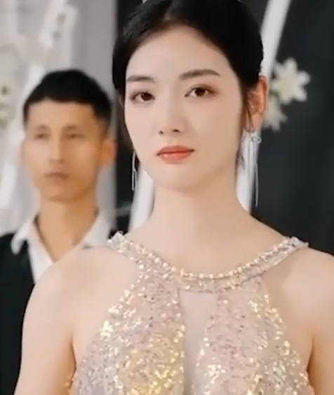 Dimanja Tiga Kakak Super setelah Cerai