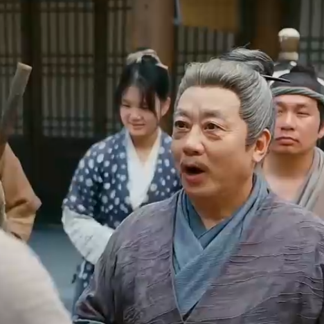 Insiyur Modern di Desa Kuno