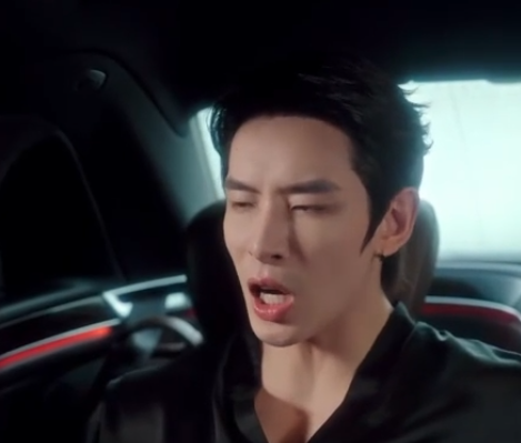 Istri Desa sang Gangster